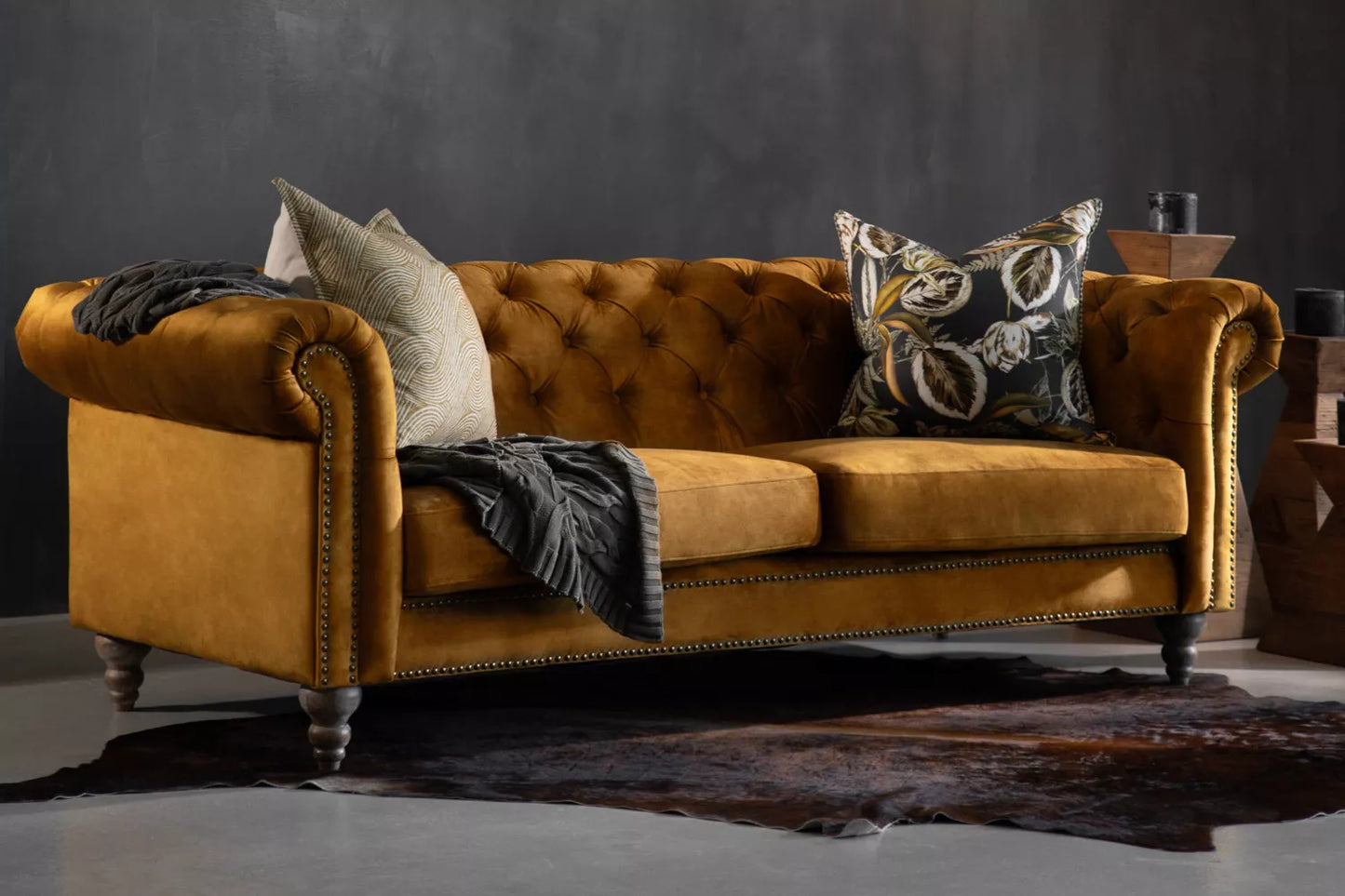Sofá Chesterfield Mostaza